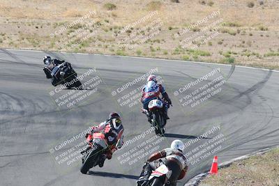 media/Apr-20-2025-AHRMA (Sun) [[393a79c373]]/Race/Group 11 early race/Turn 4b/